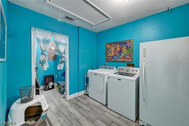 1942 NE 15th ST, Cape Coral, FL 33909