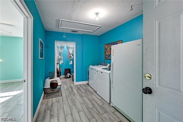 1942 NE 15th ST, Cape Coral, FL 33909