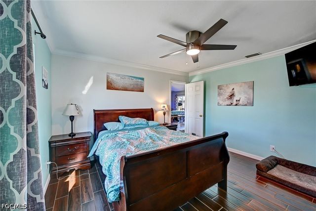 1942 NE 15th ST, Cape Coral, FL 33909