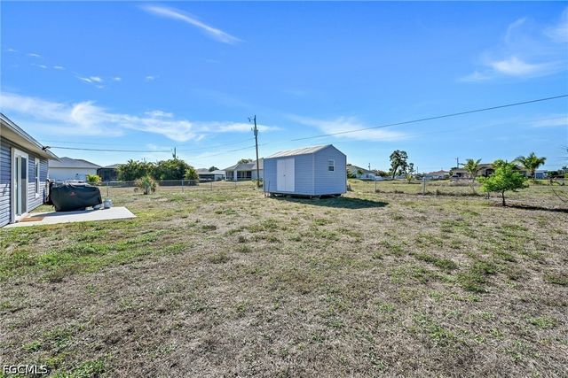 1942 NE 15th ST, Cape Coral, FL 33909