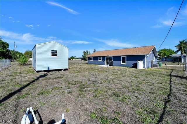 1942 NE 15th ST, Cape Coral, FL 33909