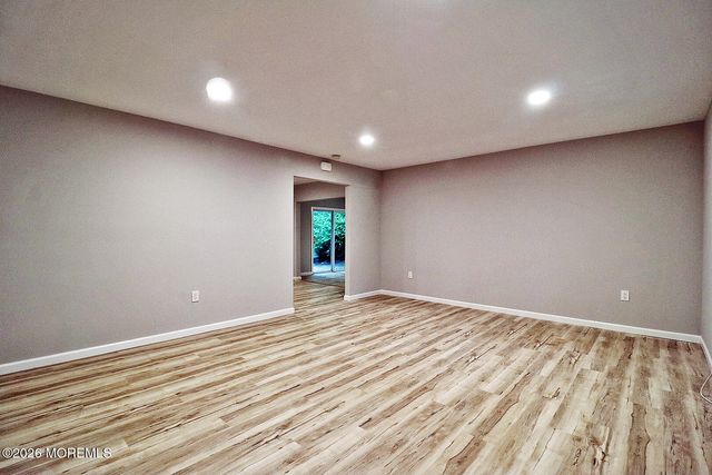 11 Pomona Drive, Barnegat, NJ 08005