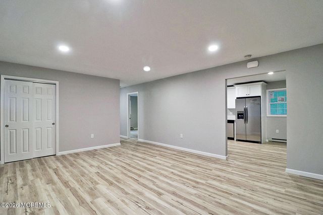 11 Pomona Drive, Barnegat, NJ 08005