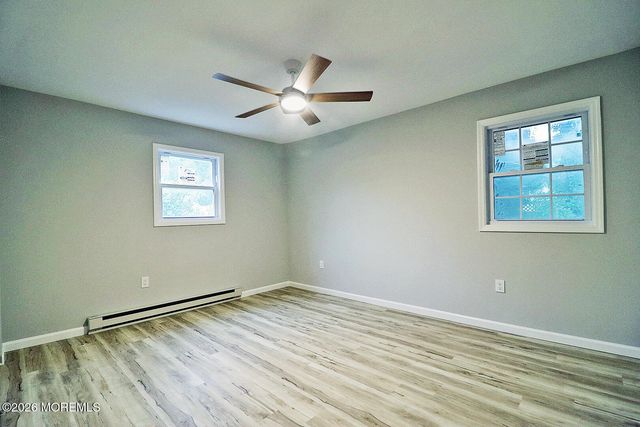11 Pomona Drive, Barnegat, NJ 08005