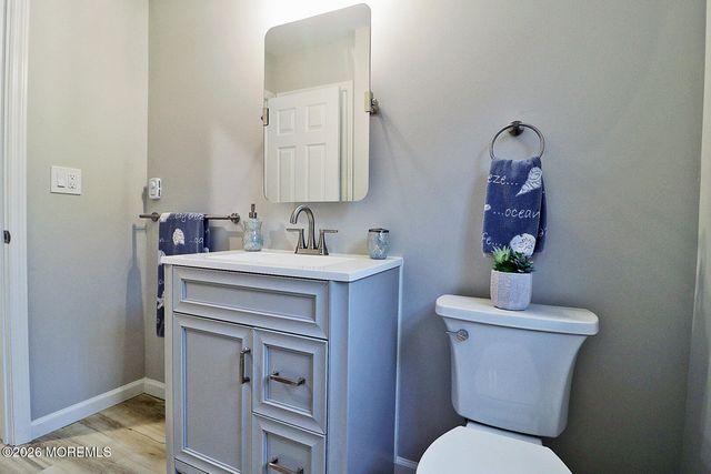 11 Pomona Drive, Barnegat, NJ 08005