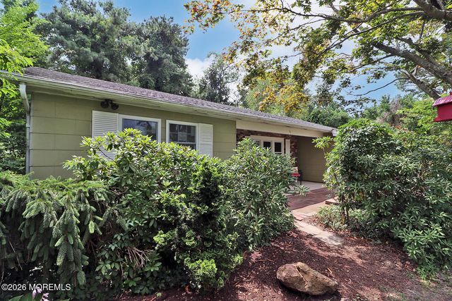 11 Pomona Drive, Barnegat, NJ 08005
