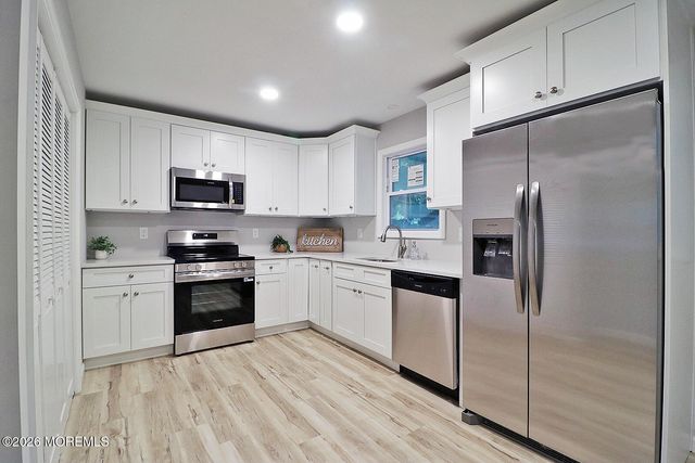 11 Pomona Drive, Barnegat, NJ 08005