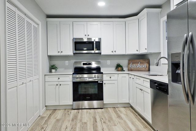 11 Pomona Drive, Barnegat, NJ 08005
