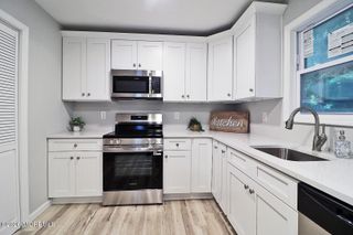 11 Pomona Drive, Barnegat, NJ 08005
