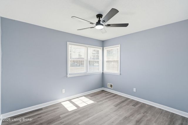 5810 Emmalee Dr, Louisville, KY 40219