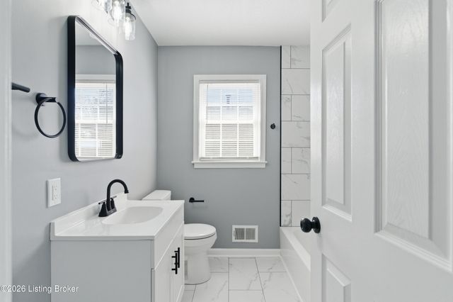 5810 Emmalee Dr, Louisville, KY 40219