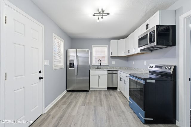 5810 Emmalee Dr, Louisville, KY 40219