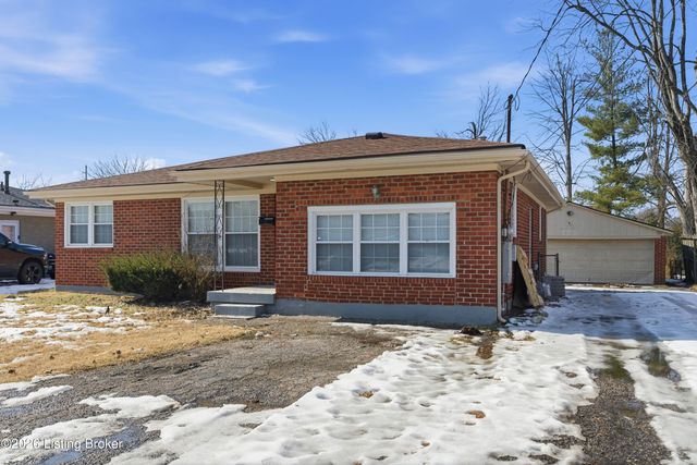 5810 Emmalee Dr, Louisville, KY 40219