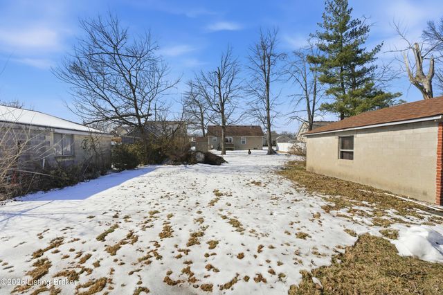 5810 Emmalee Dr, Louisville, KY 40219