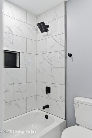 5810 Emmalee Dr, Louisville, KY 40219