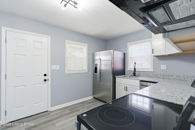 5810 Emmalee Dr, Louisville, KY 40219