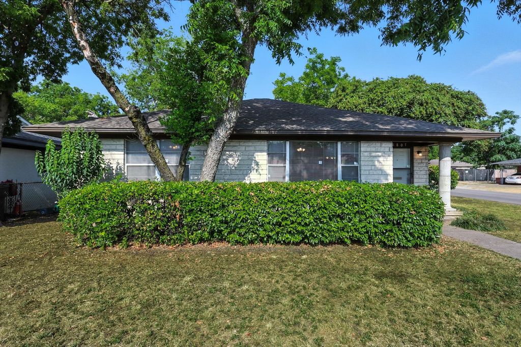 1807 S Vernon Avenue, Dallas, TX 75224