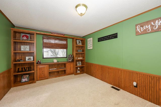 400 W Toledo Street, Fremont, IN 46737