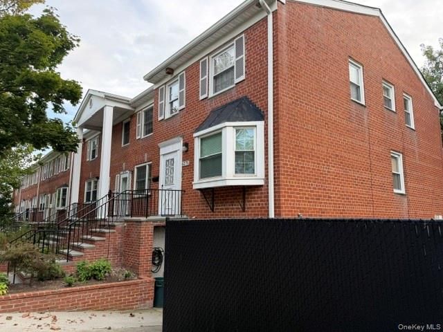6275 Douglaston Parkway 11, Little Neck, NY 11362