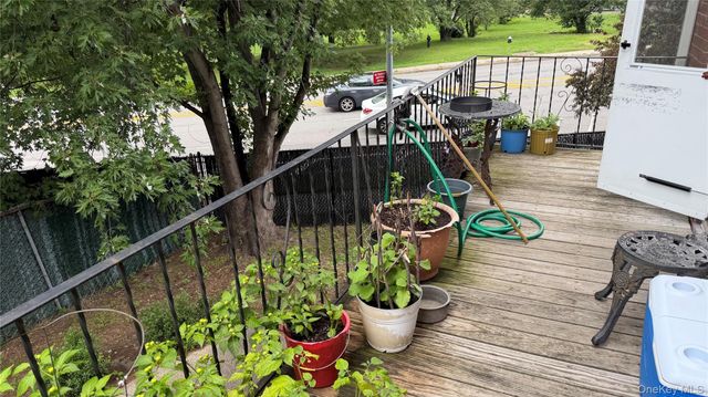 6275 Douglaston Parkway 11, Little Neck, NY 11362