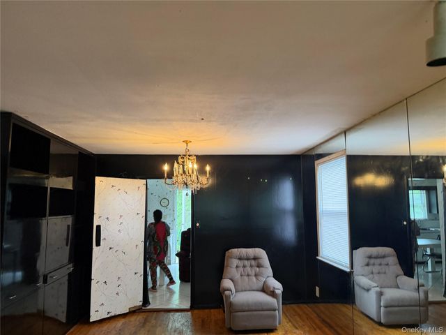 6275 Douglaston Parkway 11, Little Neck, NY 11362