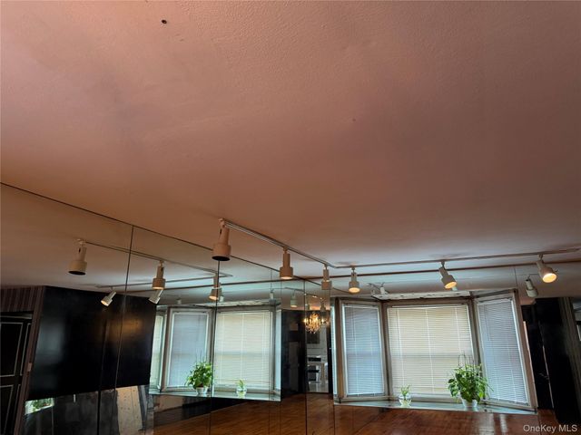 6275 Douglaston Parkway 11, Little Neck, NY 11362