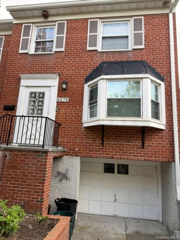 6275 Douglaston Parkway 11, Little Neck, NY 11362 — exterior