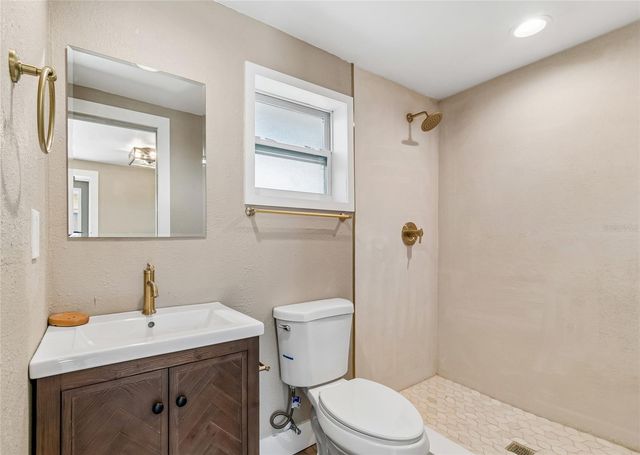 5700 65TH AVENUE N, Pinellas Park, FL 33781