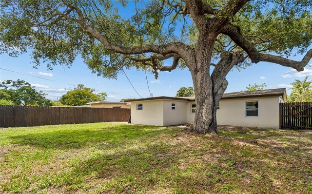 5700 65TH AVENUE N, Pinellas Park, FL 33781