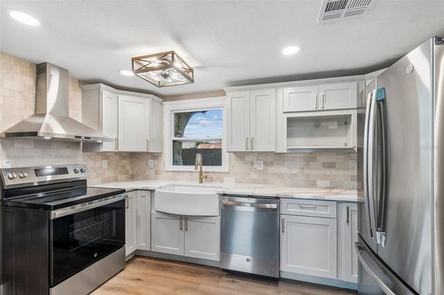 5700 65TH AVENUE N, Pinellas Park, FL 33781