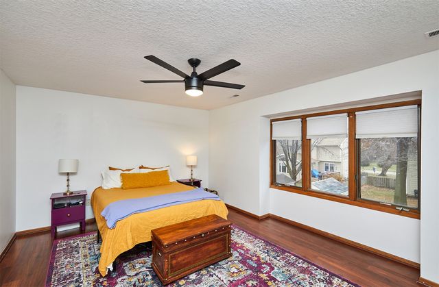 4715 84th Street C, Urbandale, IA 50322