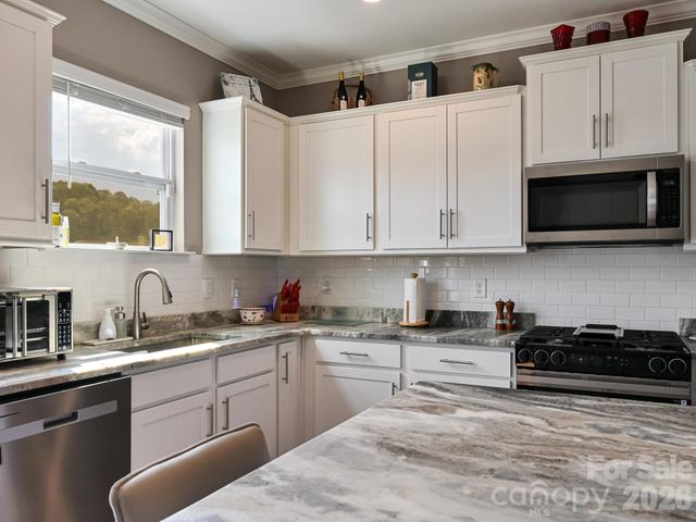154 Woodvale Drive, Waynesville, NC 28786