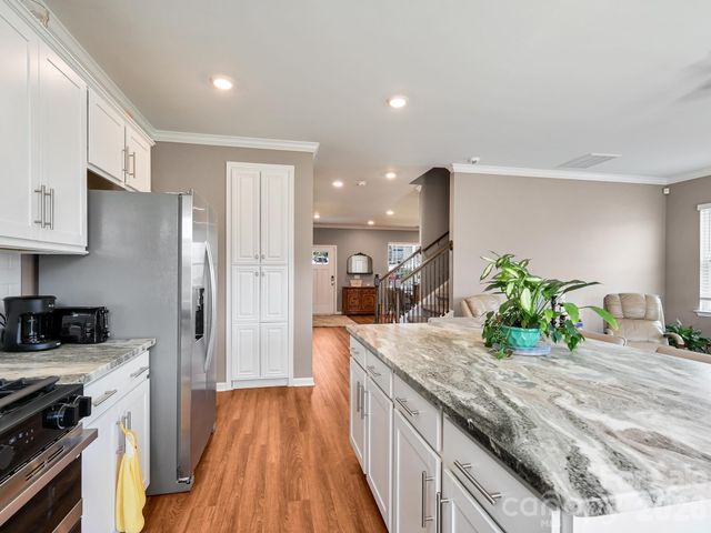 154 Woodvale Drive, Waynesville, NC 28786