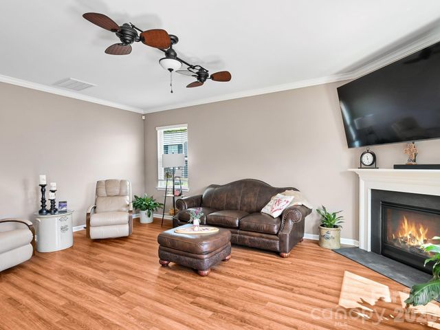 154 Woodvale Drive, Waynesville, NC 28786