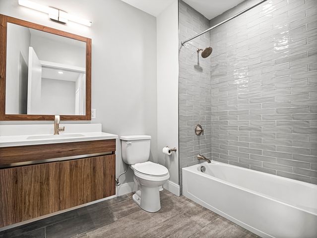 9 Central St 405, Somerville, MA 02143