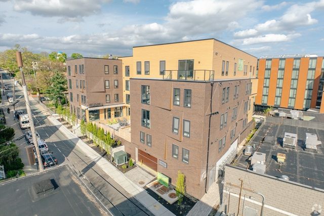 9 Central St 405, Somerville, MA 02143