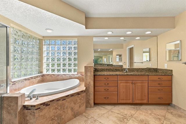 2679 NE 108TH LANE, Oxford, FL 34484