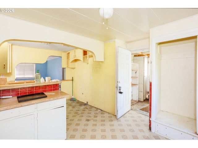 4021 Se 91ST Ave, Portland, OR 97035
