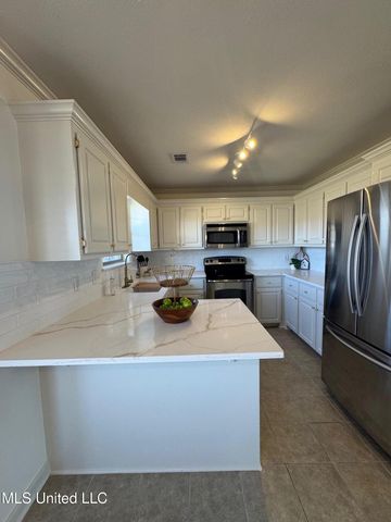 106 Ash Ridge Place, Pearl, MS 39208