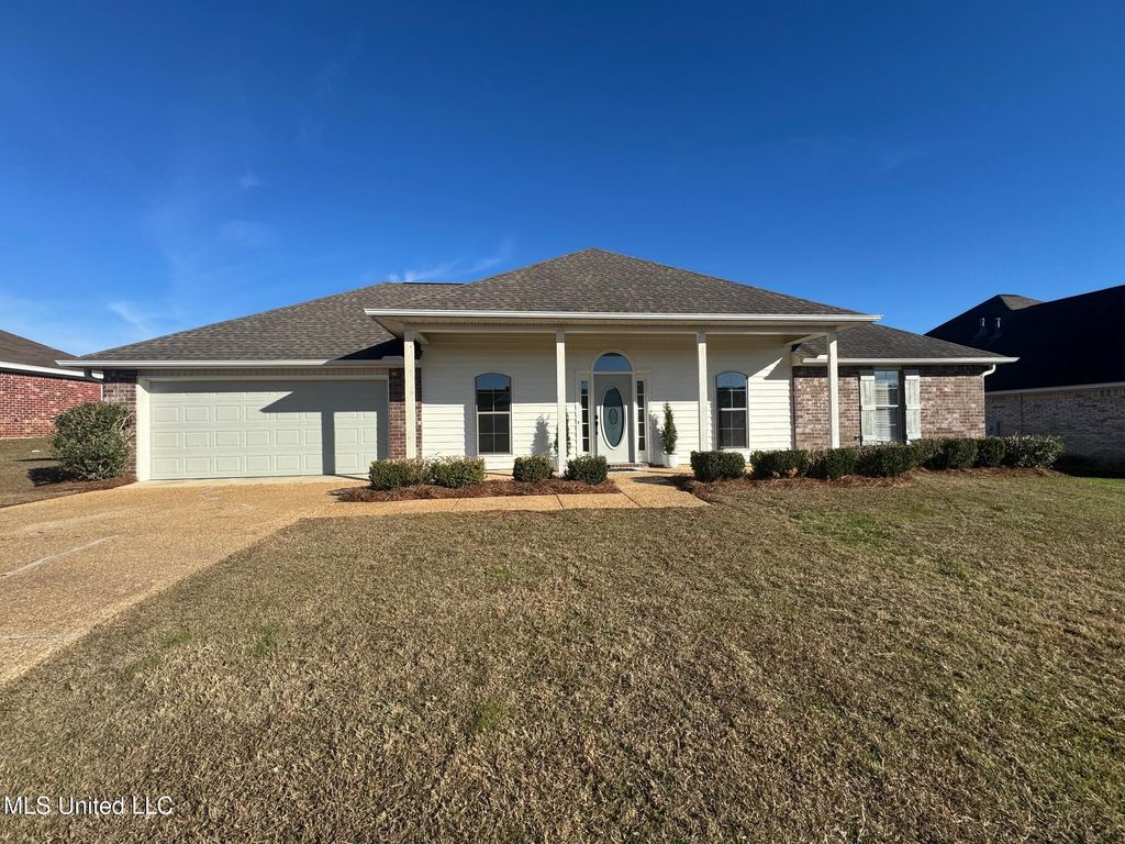 106 Ash Ridge Place, Pearl, MS 39208