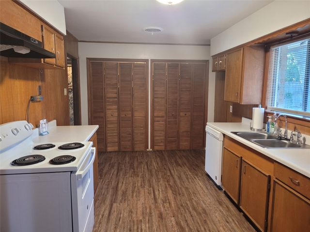 2953 Primrose Lane, Farmers Branch, TX 75234