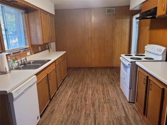 2953 Primrose Lane, Farmers Branch, TX 75234