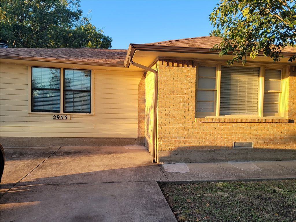 2953 Primrose Lane, Farmers Branch, TX 75234