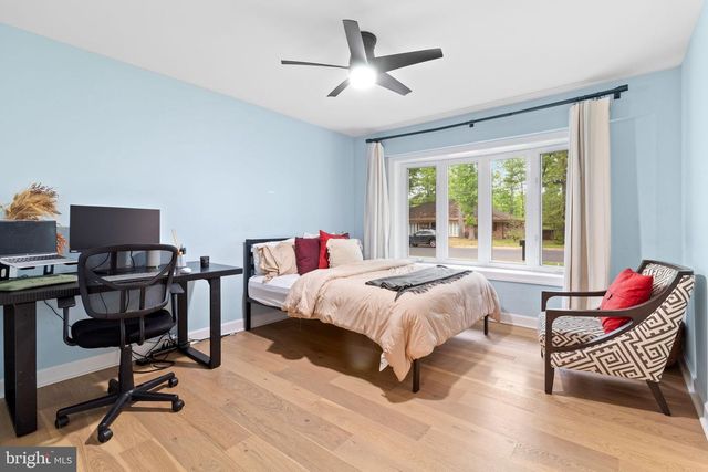 221 EMERALD HILL DR, Fort Washington, MD 20744