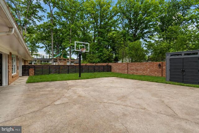 221 EMERALD HILL DR, Fort Washington, MD 20744