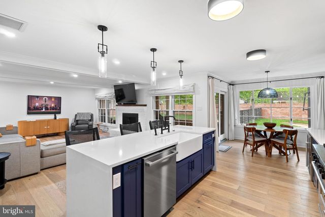 221 EMERALD HILL DR, Fort Washington, MD 20744