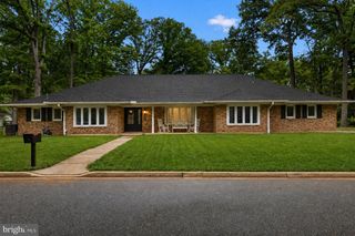 221 EMERALD HILL DR, Fort Washington, MD 20744