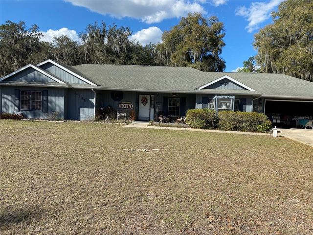 1050 CR 482D, Lake Panasoffkee, FL 33538