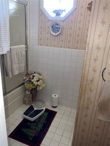 1050 CR 482D, Lake Panasoffkee, FL 33538