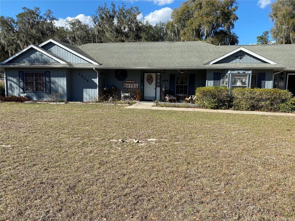1050 CR 482D, Lake Panasoffkee, FL 33538